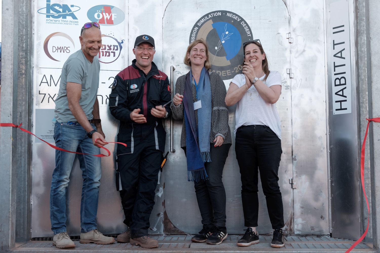 from left: Roni Marom (Head of Municipality Mitzpe Ramon), Gernot Grömer (OeWF), Ambassador Hanna Liko, Shai-Lee Spigelman (Director General of the Ministry of Science and Technology)
(c) OeWF / Florian Voggeneder